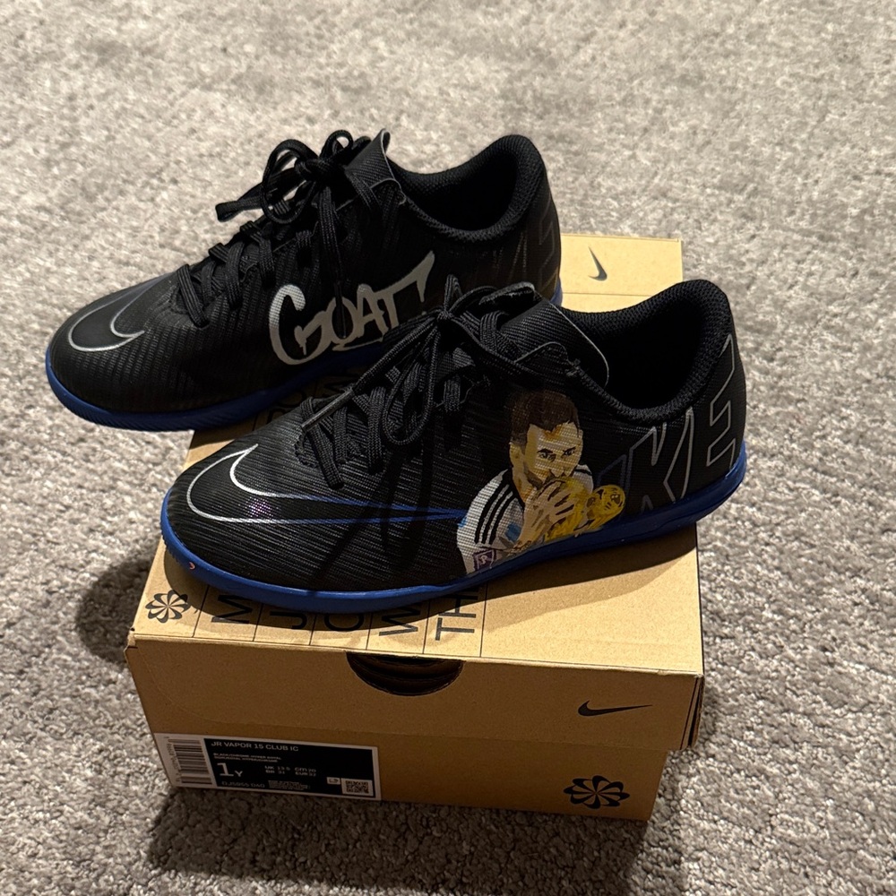 Messi Nike Black and Blue kids  Athletic Shoes ( it can be indoor soccer shoes
